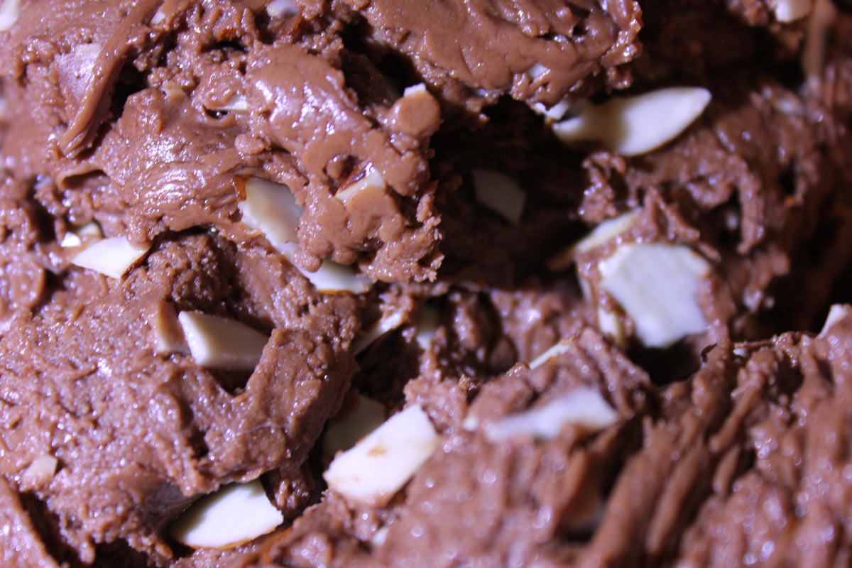 Milk Chocolate Almond fudge - 1/2 lb