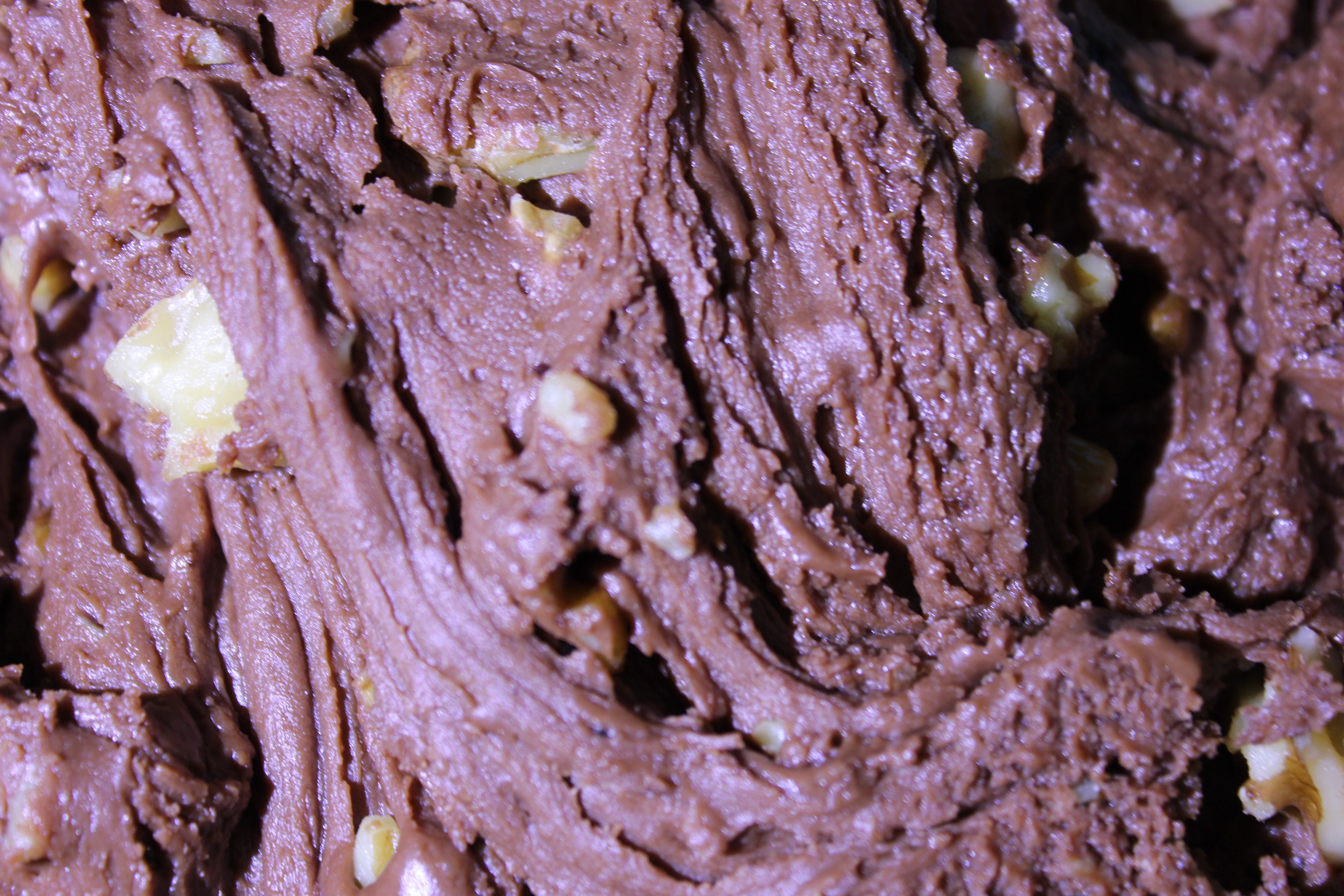 Milk Chocolate Walnut – ½ lb