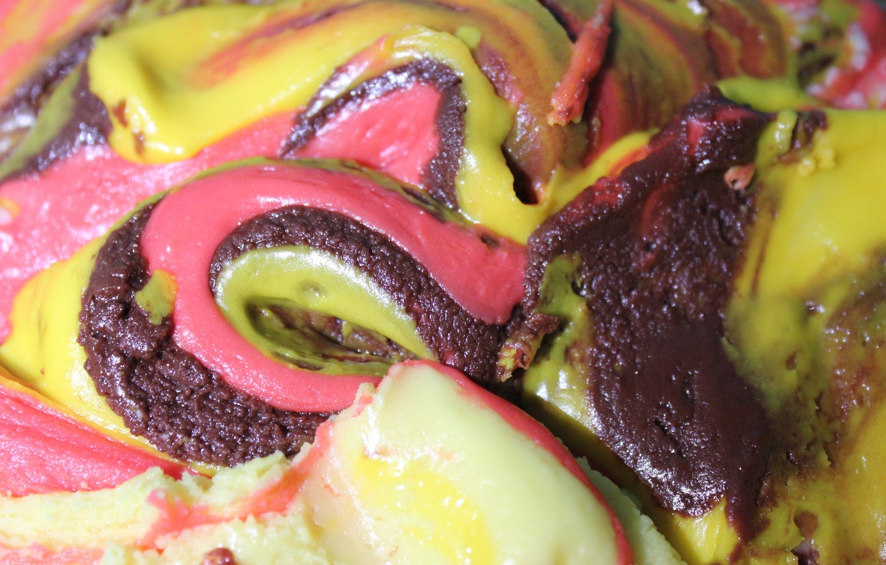Banana Split – ½ lb